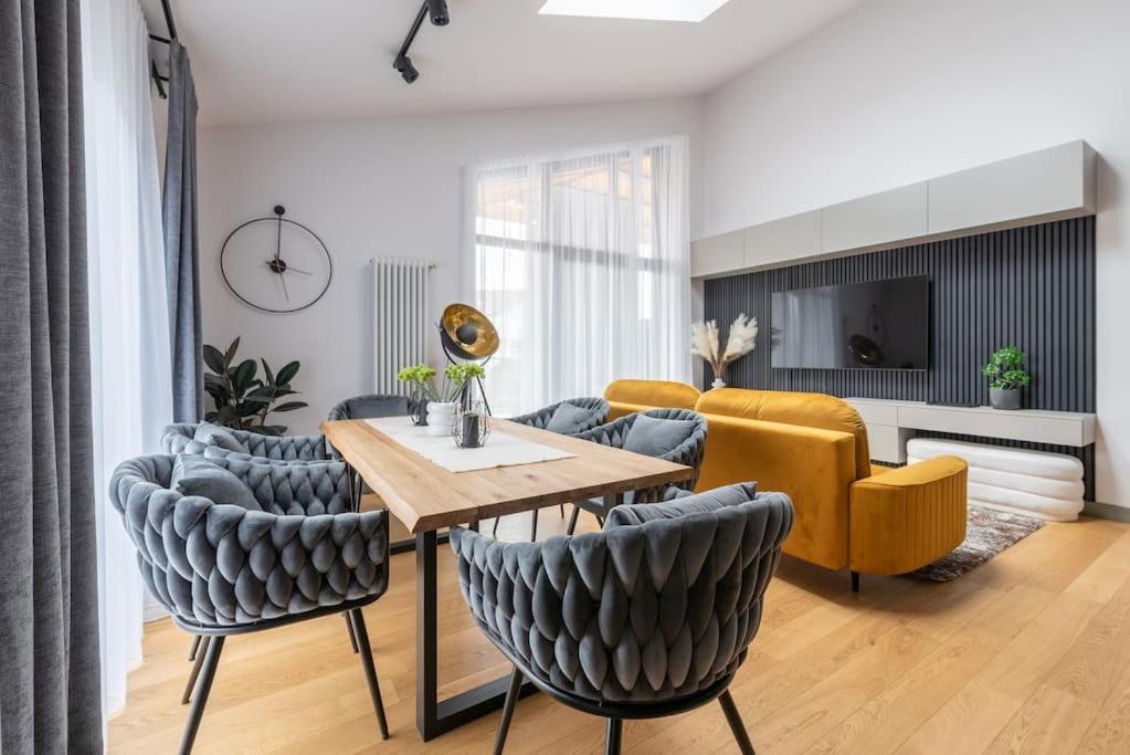 Lejlighed Luxurious Penthouse With Parking *